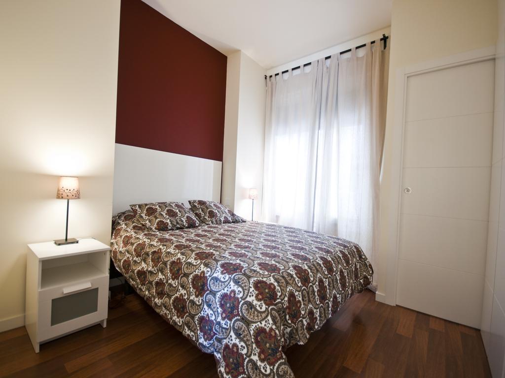 Apartamentos Murallas De Sevilla Ruang foto