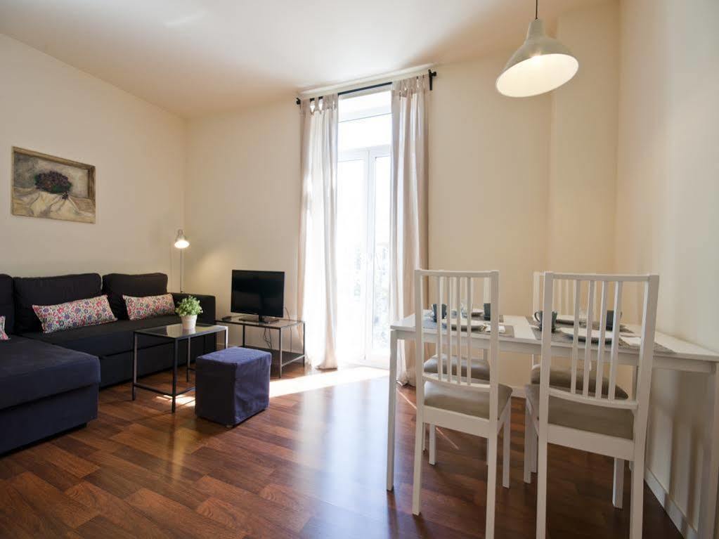 Apartamentos Murallas De Sevilla Bagian luar foto